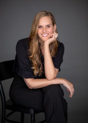 Portrait of Kristen Marinak, Licensed Real Estate Advisor